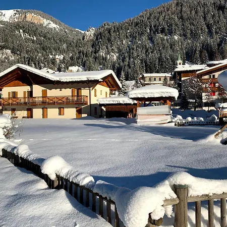 Cleva Dolomiti アパート